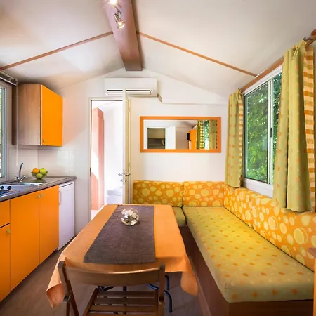 Feriepark Standard Mobile Home Medveja